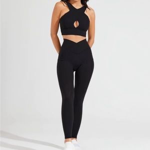 Buffbunny Harmony Halter Bra - Onyx Black